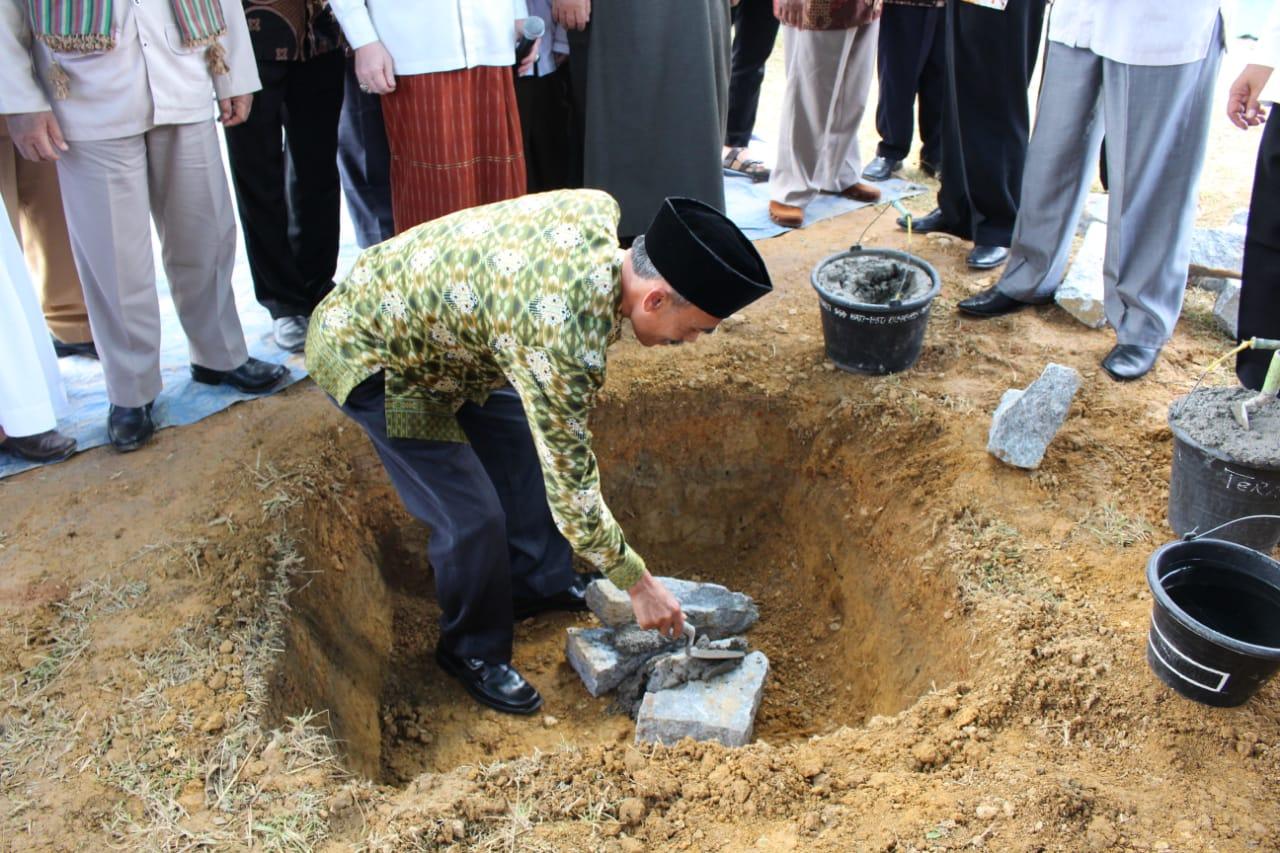 Silahturahmi,Doa Bersama dan Peletakan Batu Pertama Aula dan Sport Indoor 1 Ponpes Al-Islam Kemuja