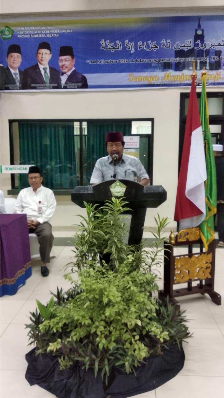 Wagub Sambut Jamaah Haji Kloter 8 di Debarkasi Palembang