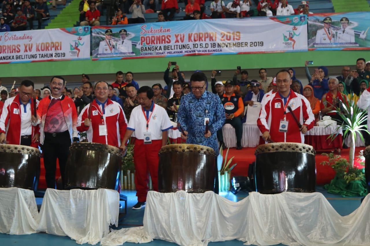 Menpan  RB membuka secara resmi PORNAS KORPRI Ke-XV di Provinsi Babel 
