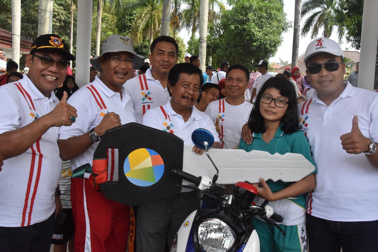  Siswi SMK Bakti Raih Motor Jalan Santai Harhubnas 