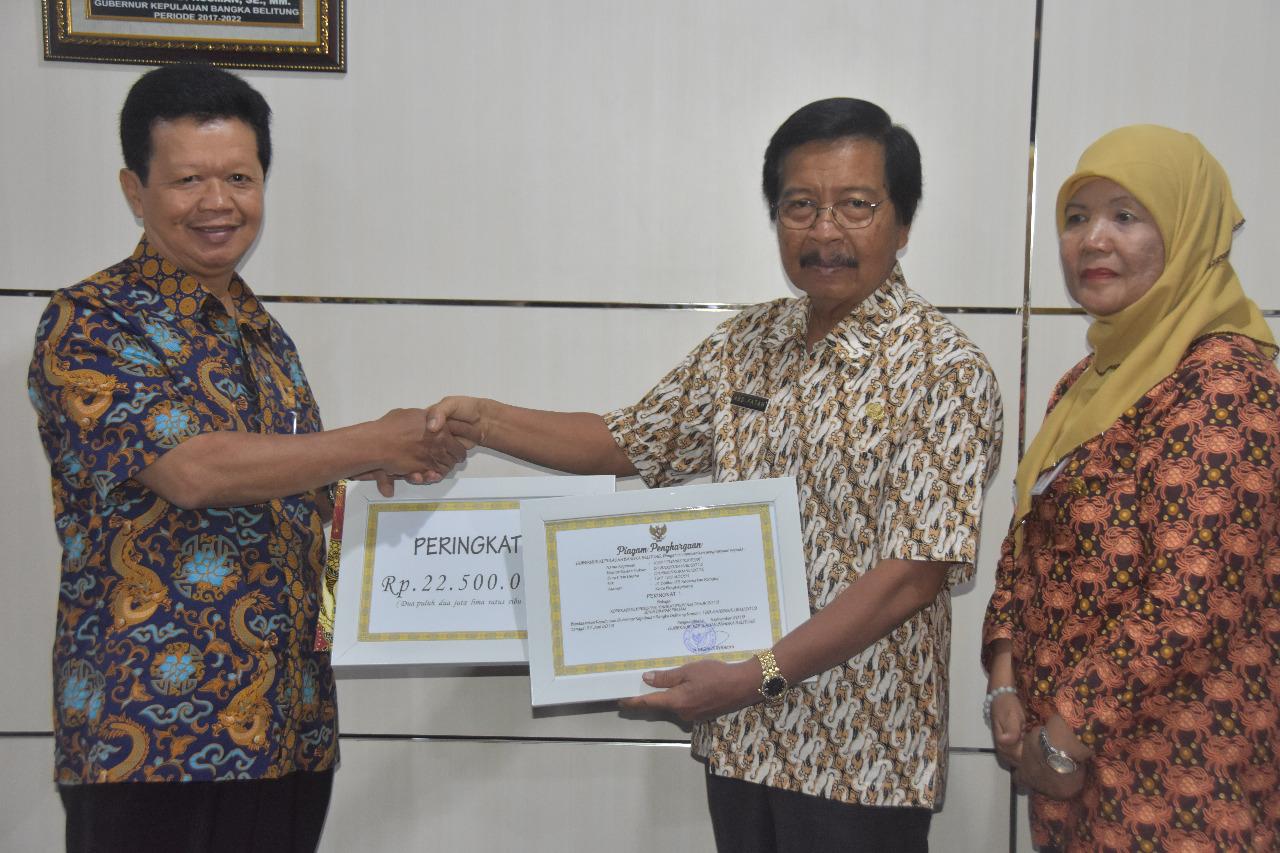 Pemerintah Provinsi Babel, Berikan Penghargaan Kepada Koperasi Berprestasi