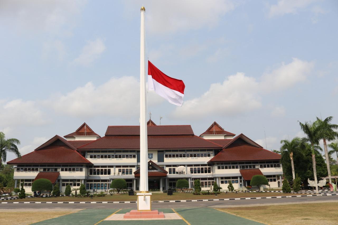 Pemprov Babel Berduka dan Imbau Pengibaran Bendera Setengah Tiang atas Wafatnya BJ Habibie 