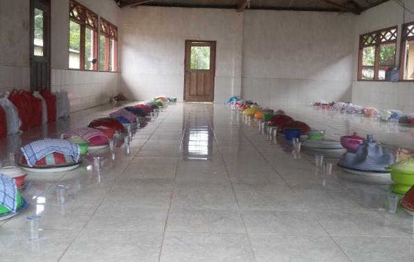 Nganggung di Balai Desa Masjid Al Furqon Desa Tiram Tukak Sadai Bangka Selatan pada Safari Jumat, 20 November 2015 Nganggung di Balai Desa Masjid Al Furqon Desa Tiram Tukak Sadai Bangka Selatan pada Safari Jumat, 20 November 2015