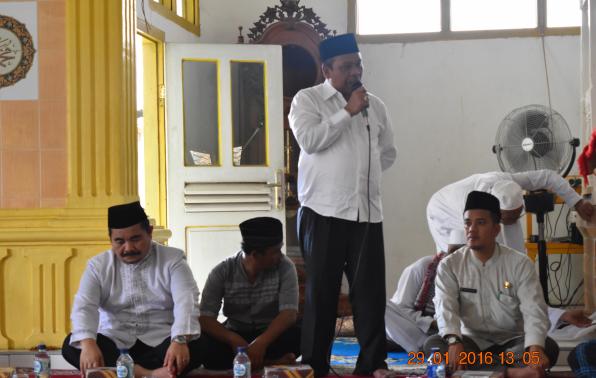 Gubernur Kepulauan Bangka Belitung dalam sambutannya pada Safari Jumat, Jumat 29 Januari 2016 di Masjid Nurul Falah Desa Bangkakota Simpang Rimba Bangka Selatan