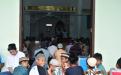 Antusiasme masyarakat Desa Maras Senang Bakam Kabupaten Bangka pada sholat Jumat bersama Gubernur Jumat, 22 Januari 2016